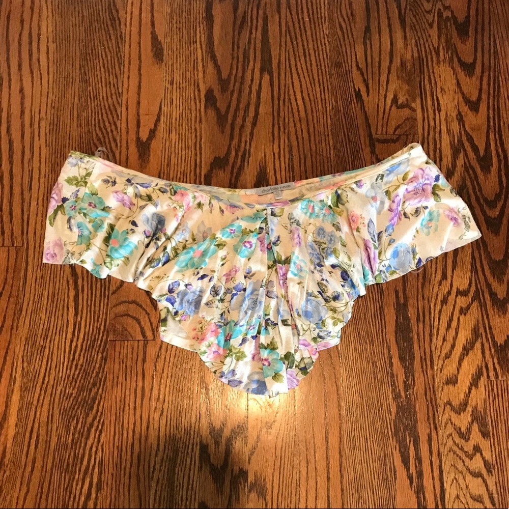 NWOT Floral Ruffle Crop Top- sz XS